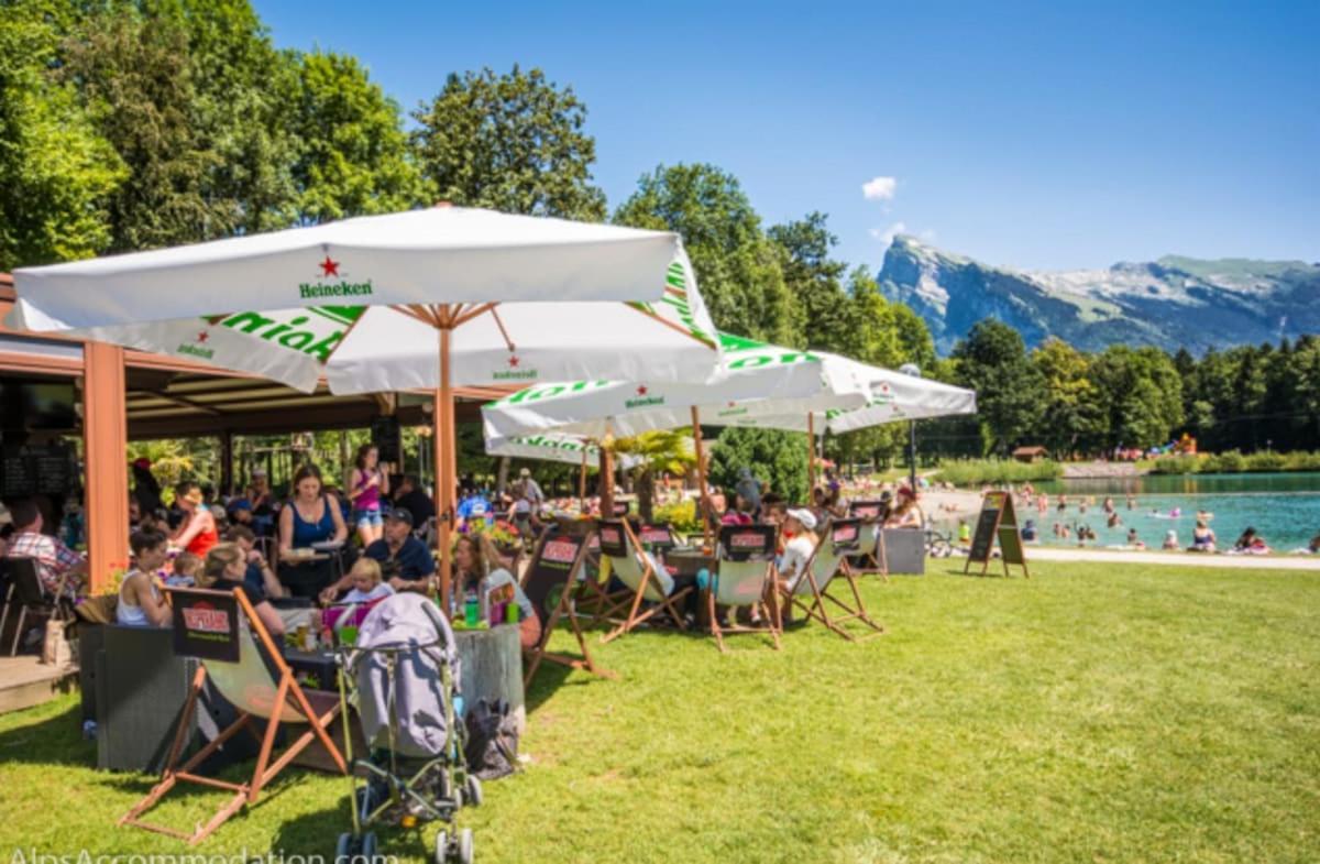 Bungalow 3 Chambres Pour 6 Pers Avec Climatisation Camping 3 Etoiles Samoens Exterior photo