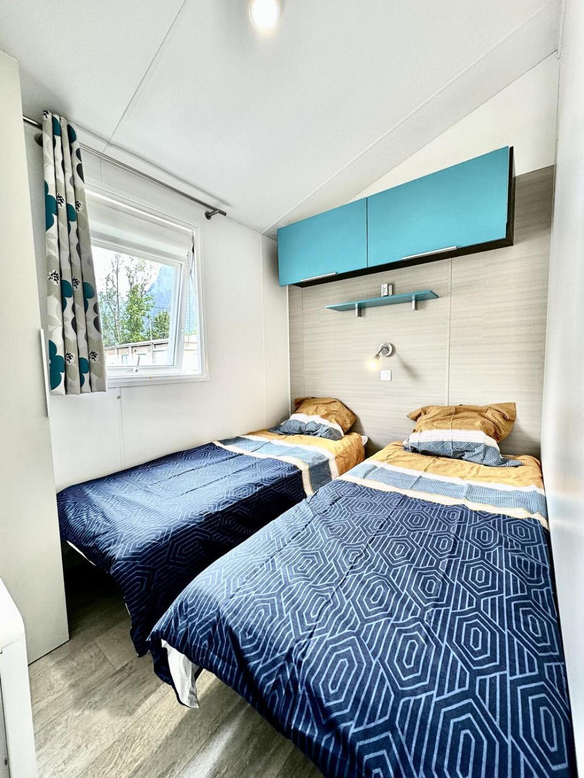 Bungalow 3 Chambres Pour 6 Pers Avec Climatisation Camping 3 Etoiles Samoens Exterior photo